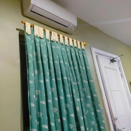 Kouzui Homestay Surabaya Exterior photo