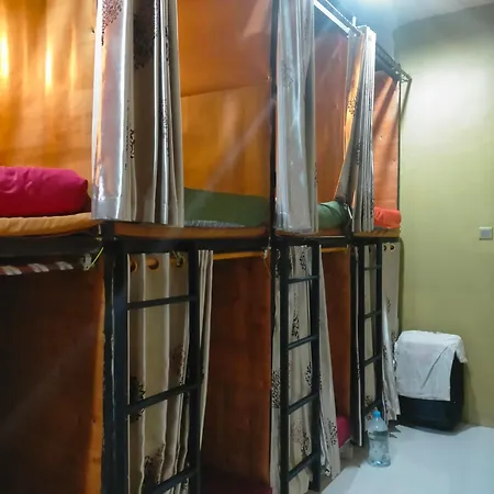 Kouzui Homestay Surabaya Exterior photo